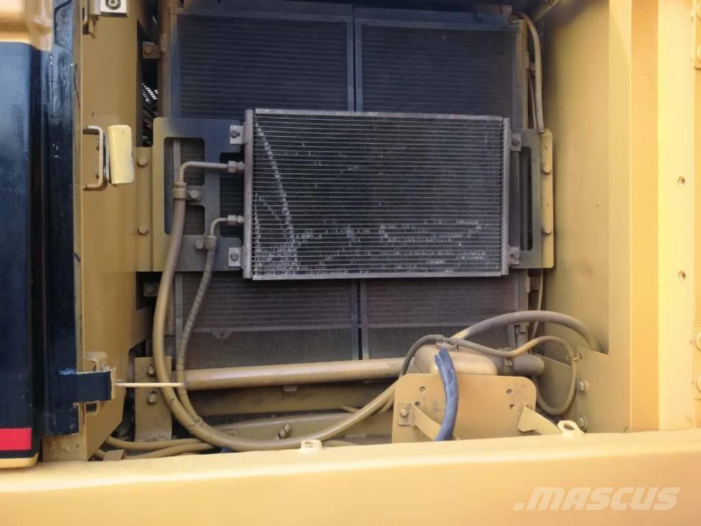 CAT 320C Beltegraver