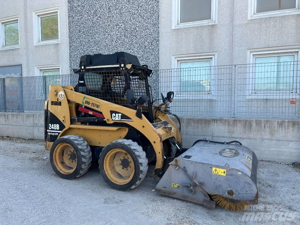 CAT 248 B HF-XPS Kompaktlastere