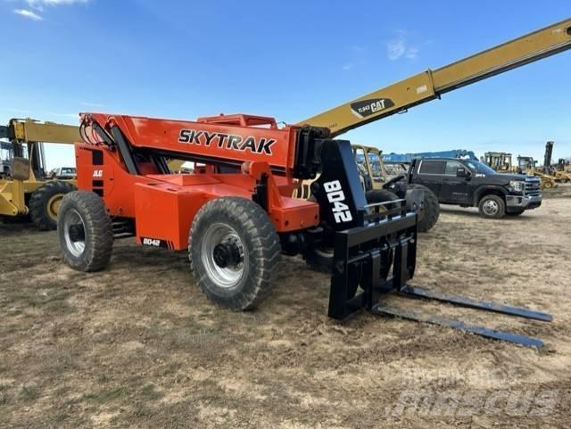 SkyTrak 8042 Teleskoplastere