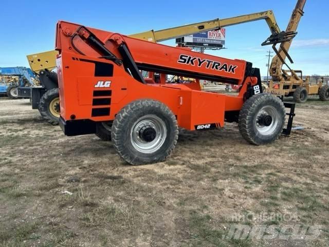 SkyTrak 8042 Teleskoplastere