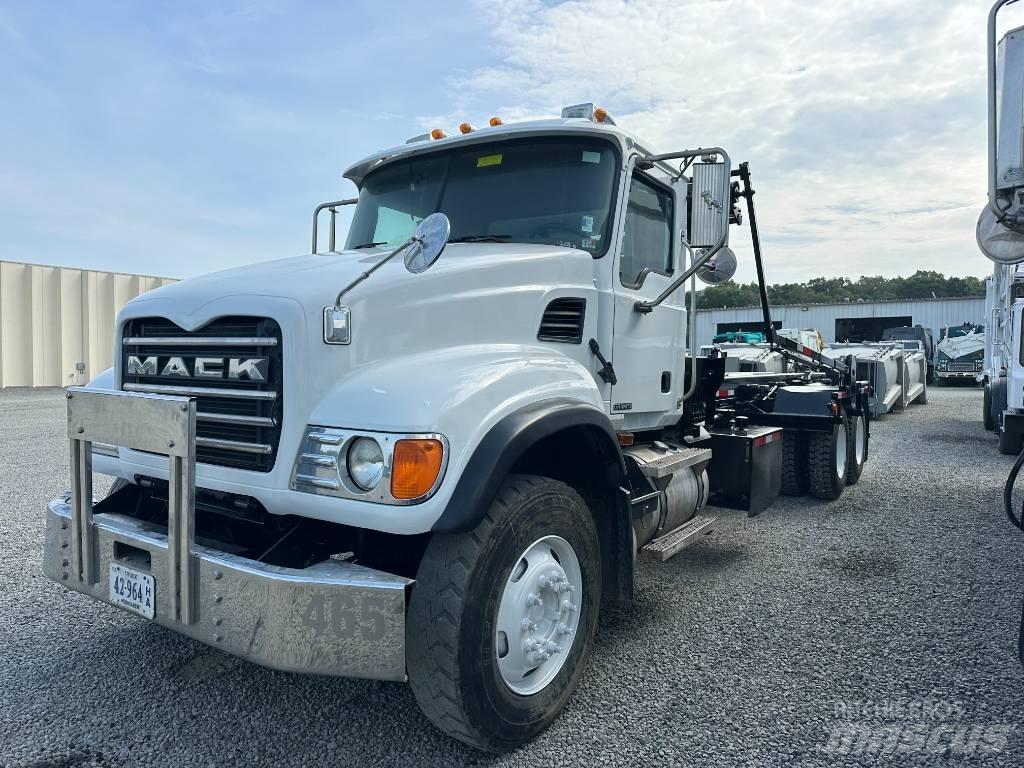 Mack CV 713 Kabelløft lastebiler