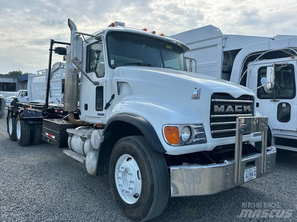 Mack CV 713 Kabelløft lastebiler