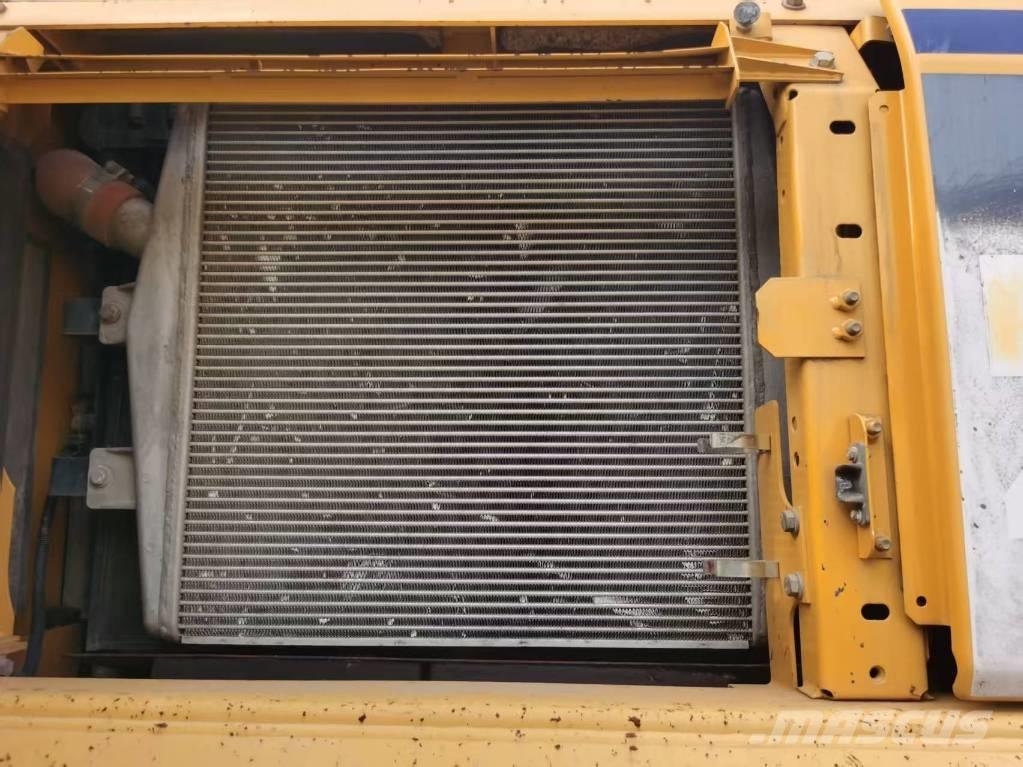 Komatsu PC 450-8 Beltegraver