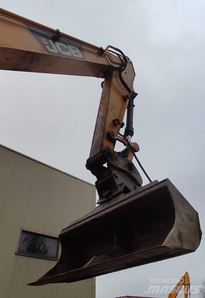 JCB JS 220 LC Beltegraver