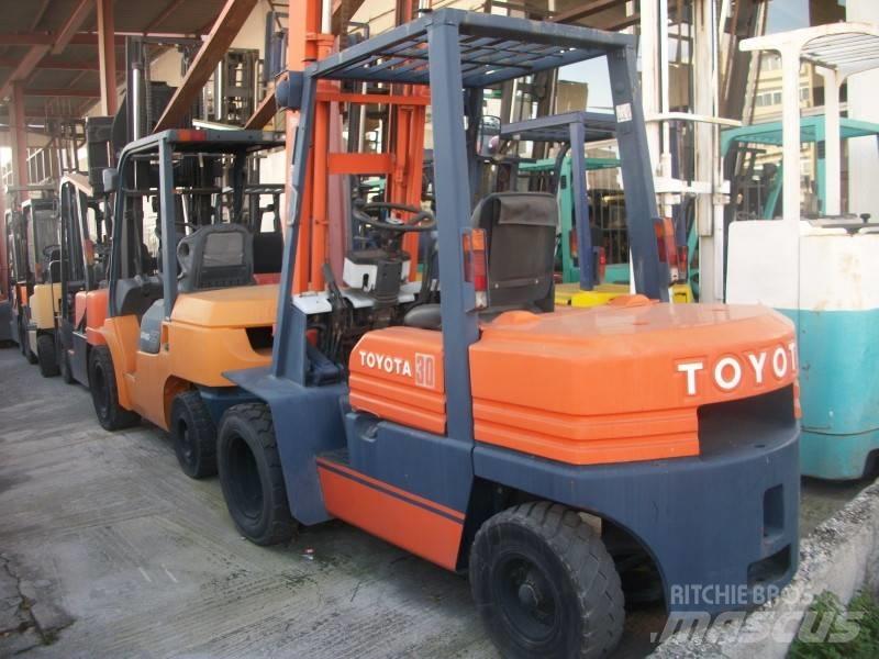 Toyota 5 FD 30 Diesel Trucker
