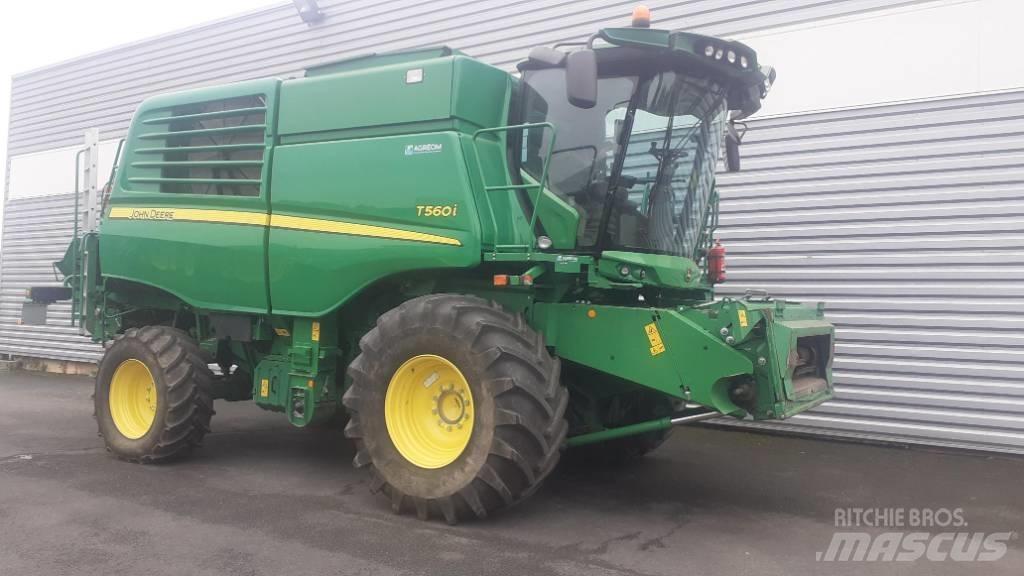 John Deere T 560 i Skurtreskere
