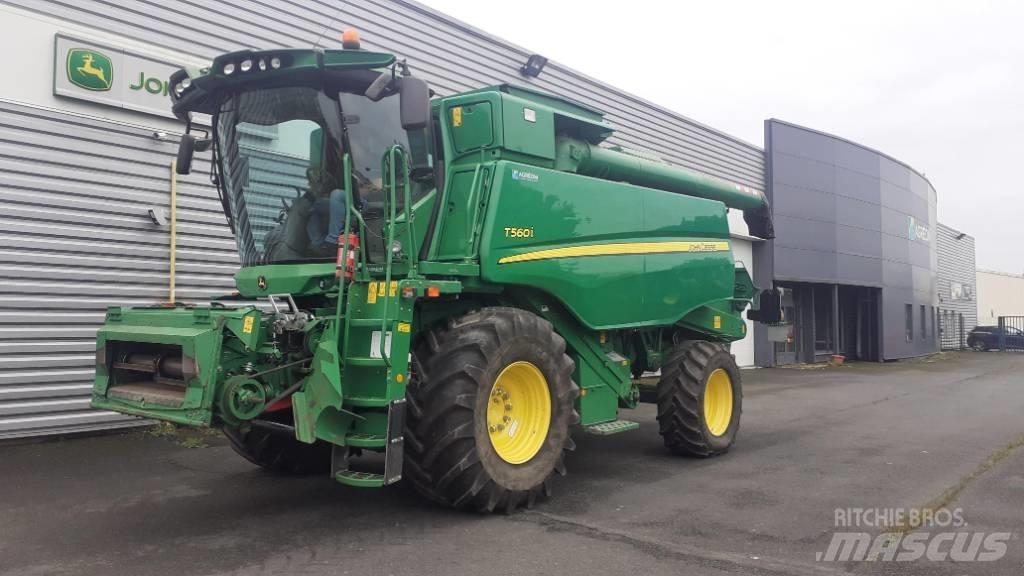 John Deere T 560 i Skurtreskere