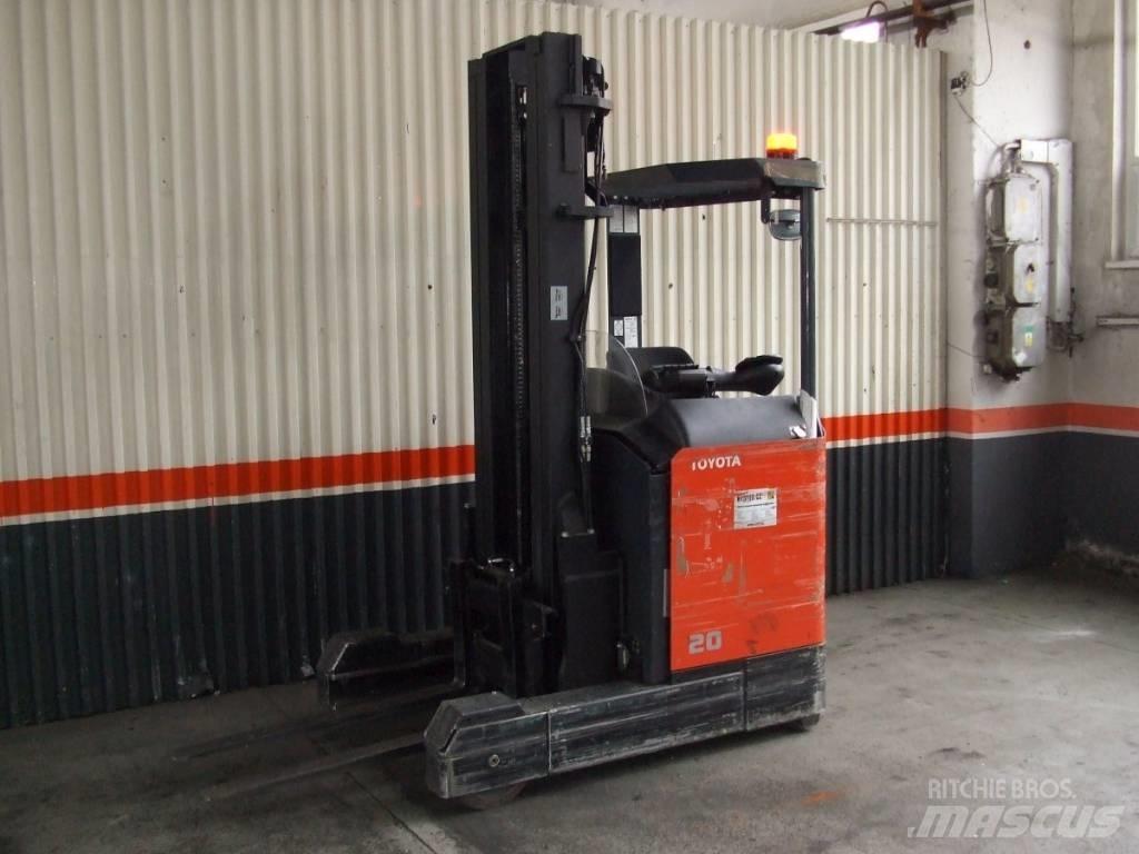Toyota 7FBRE20 Skyvemasttruck