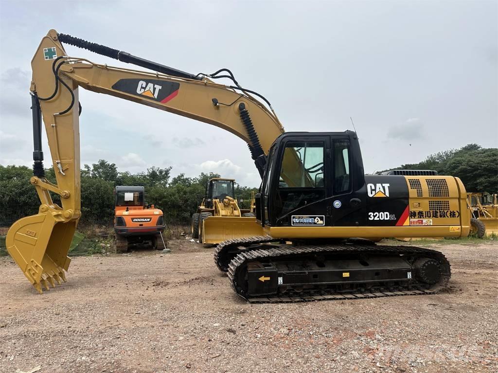 CAT 320D2L Beltegraver