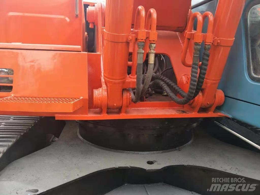 Hitachi EX 200-3 Beltegraver