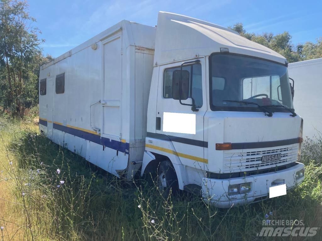 Nissan CAMPER L70 Bobil og campingvogn