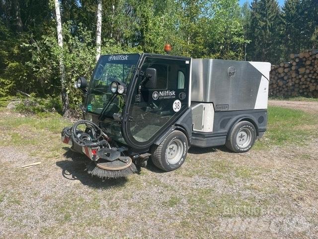 Nilfisk CR 3500 Feiemaskiner