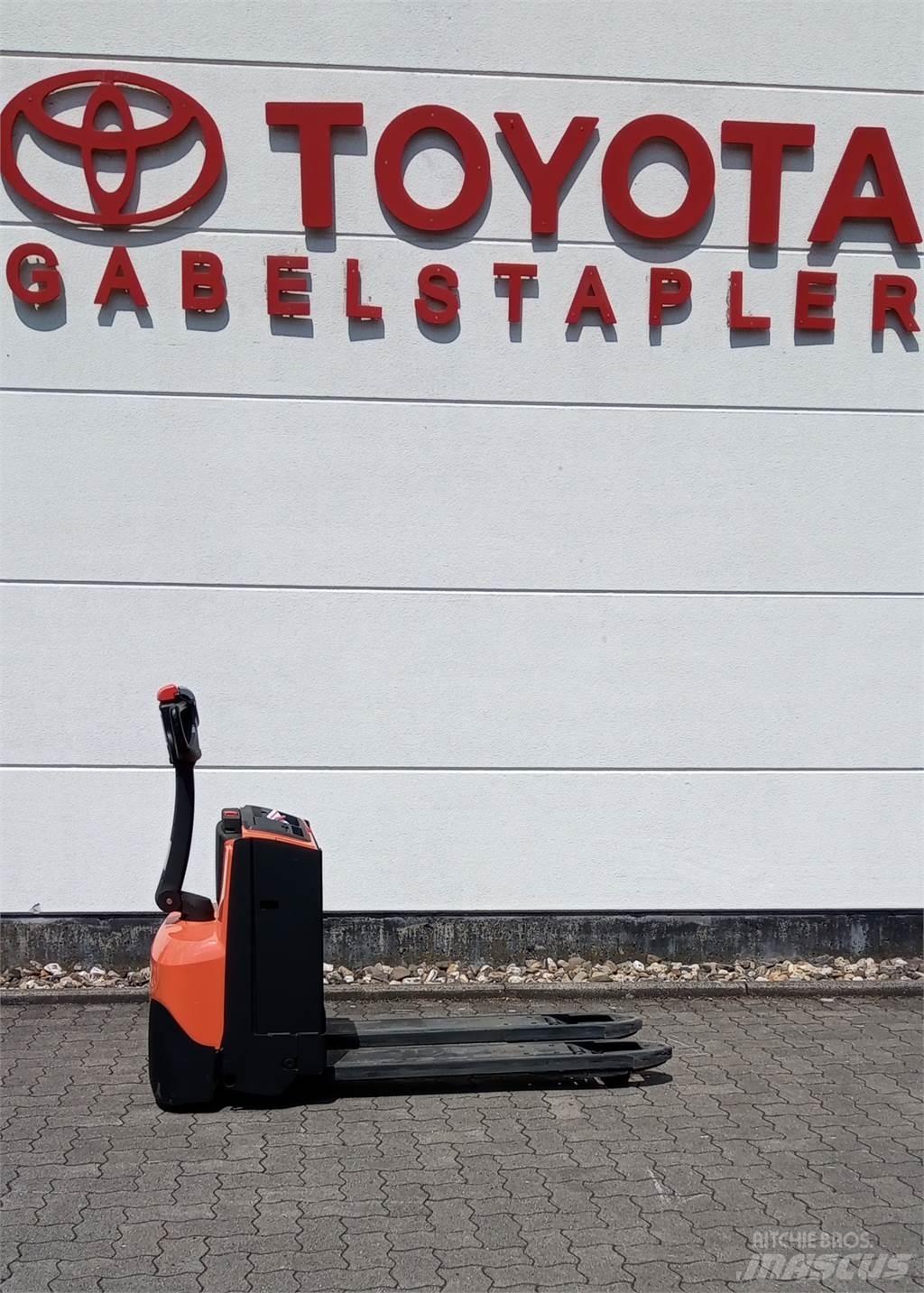 Toyota LWE 160 Lavtløftende truck