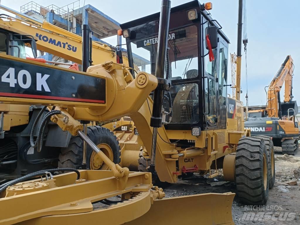 CAT 140K Veihøvler