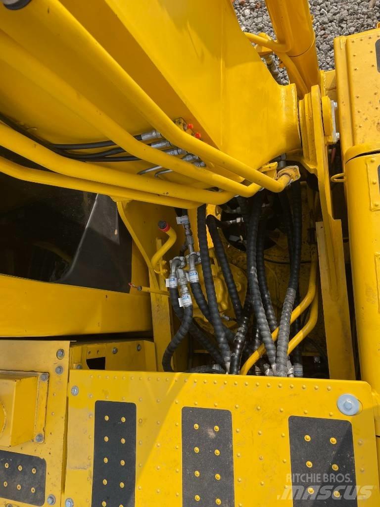 Komatsu PC 200-8 Beltegraver
