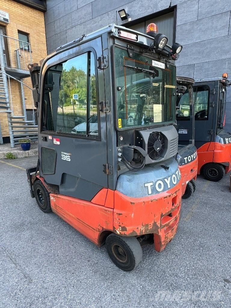 Toyota 8FBMT35 Ledestablere