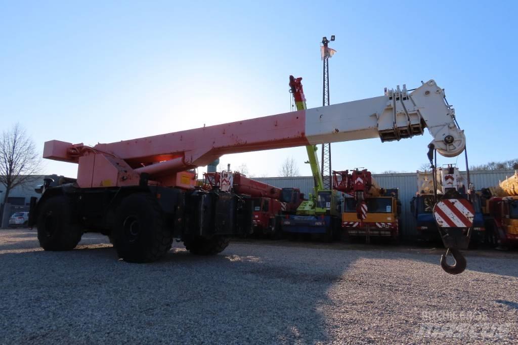 Liebherr LTL 1060 Røff terreng kraner