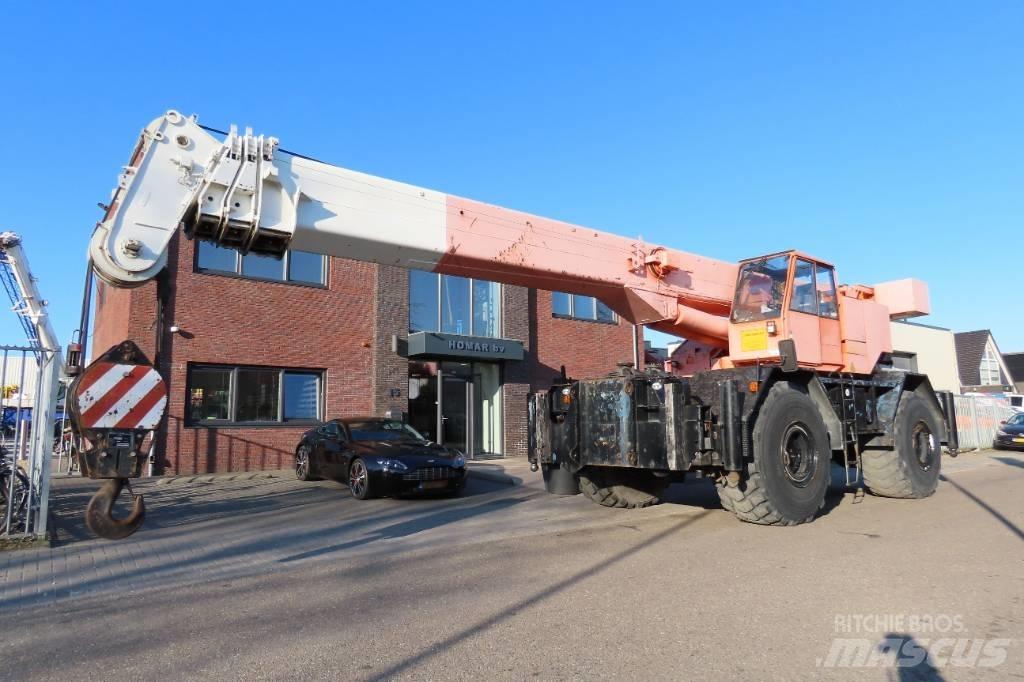 Liebherr LTL 1060 Røff terreng kraner