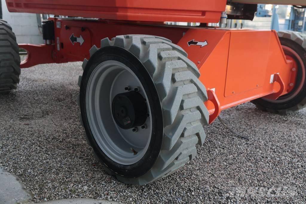 JLG EC520AJ Leddede bomlifter