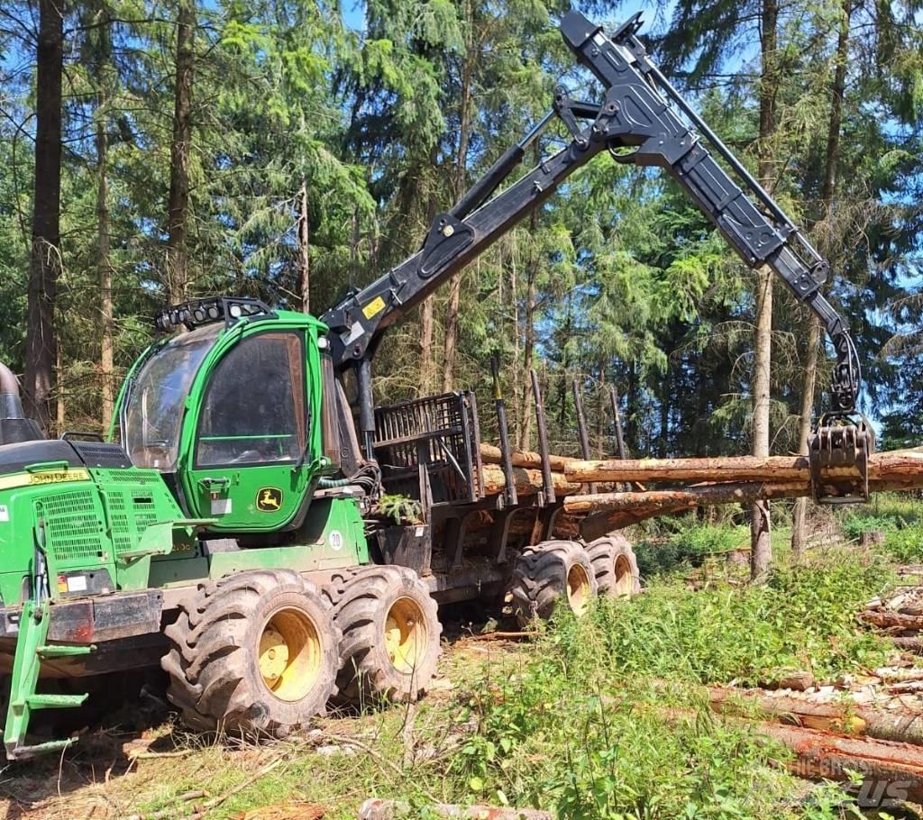 John Deere 1210 G Lassbærere