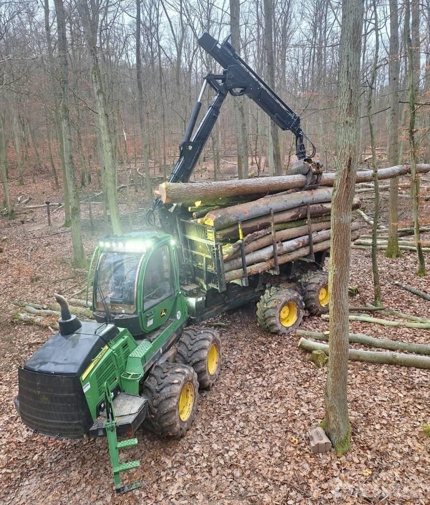 John Deere 1210 G Lassbærere