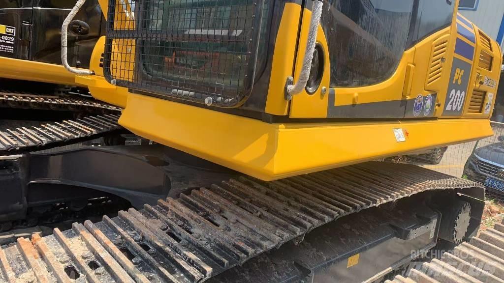 Komatsu PC 200 Beltegraver
