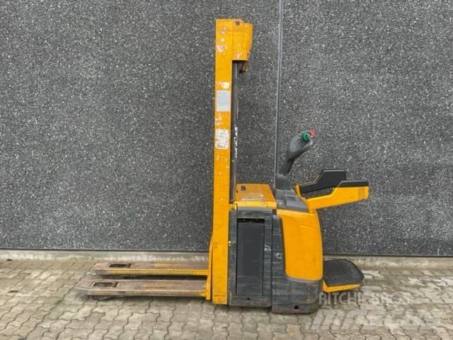 Jungheinrich ERC 216 Stablere