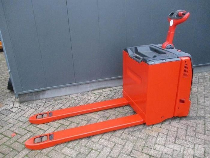 Linde T30 Lavtløftende truck