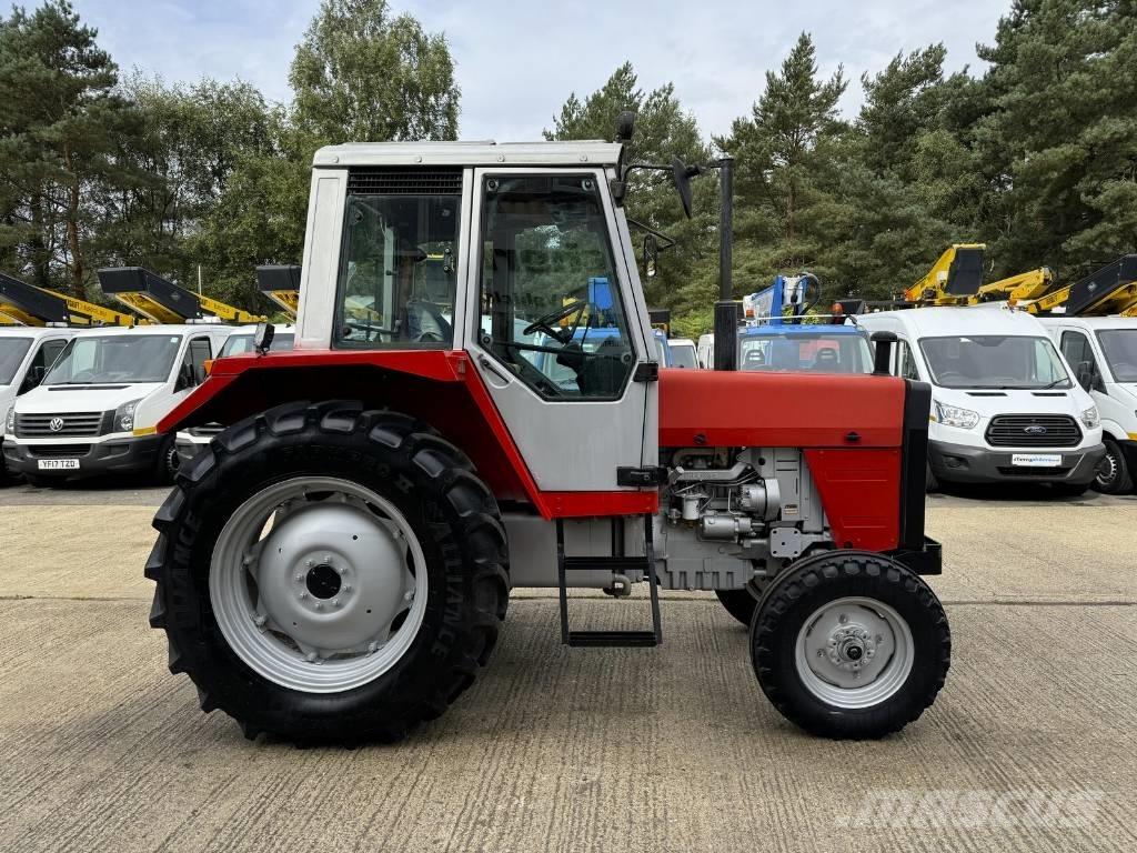 Massey Ferguson 690 Traktorer