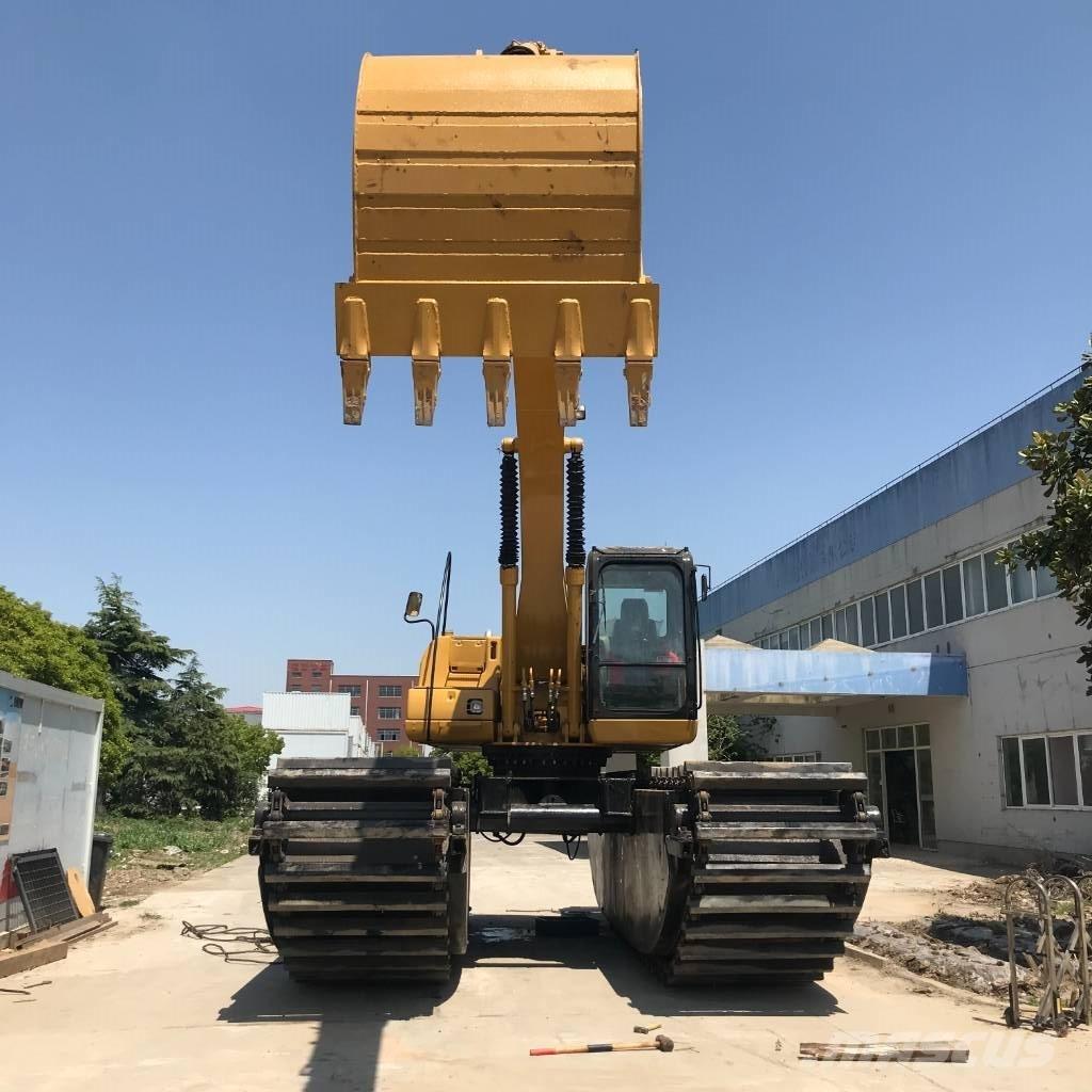 CAT 320 D Amfibiske Gravemaskiner
