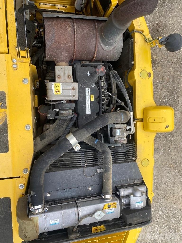 Komatsu PW 148-8 Hjulgravere
