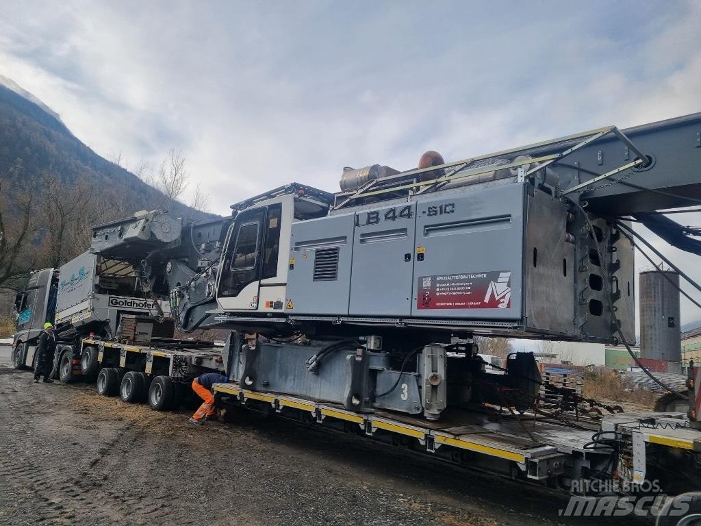 Liebherr LB 44 Store borerigger