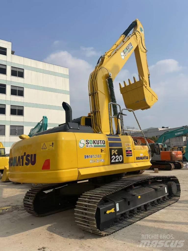 Komatsu PC 220-8 Beltegraver
