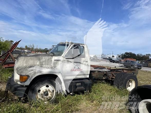 Ford F800 Chassis