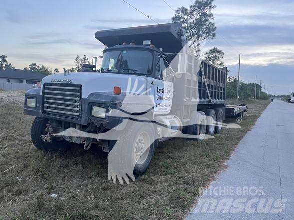 Mack RD688S Tippbil
