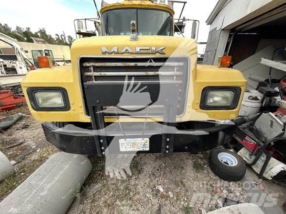 Mack RD688S Renovasjonsbil