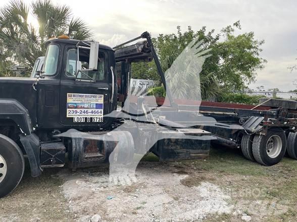 Mack RD688S Renovasjonsbil