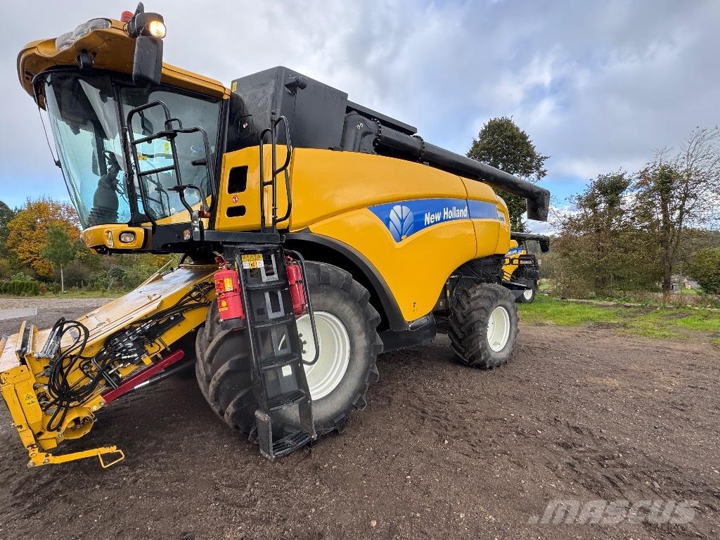 New Holland CX 8070 Skurtreskere