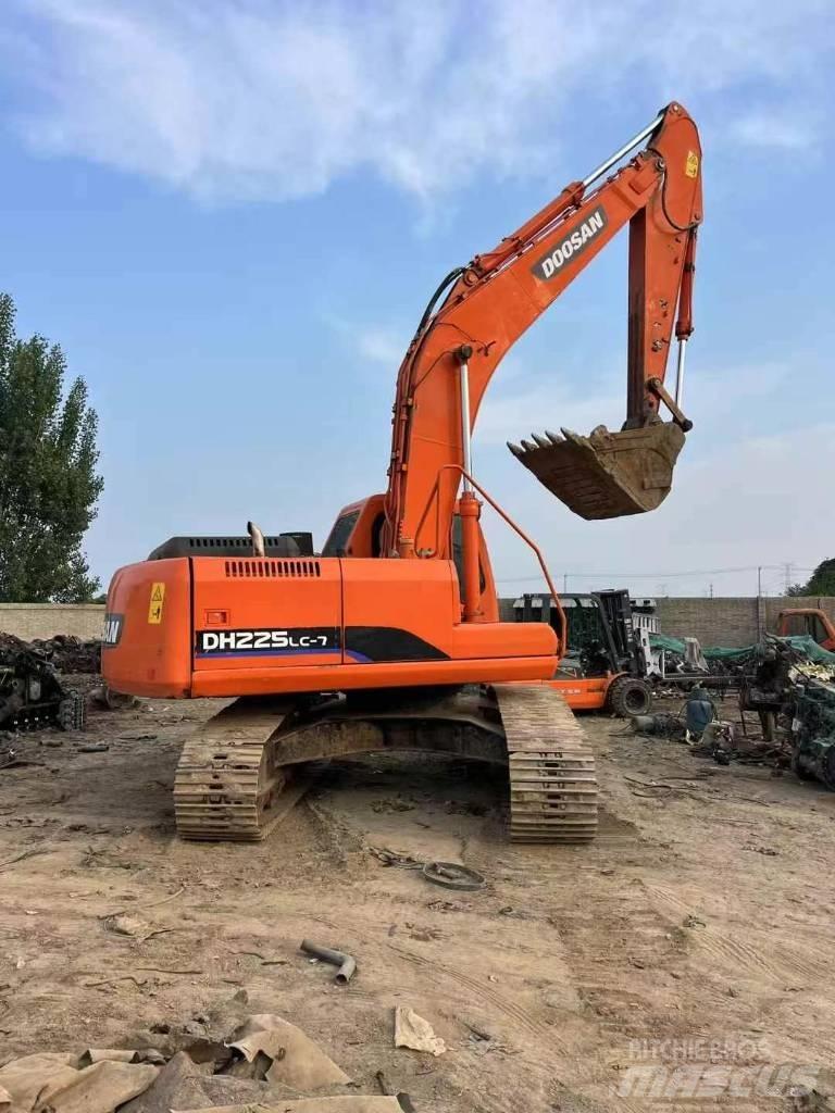 Doosan DH 225 LC-7 Beltegraver