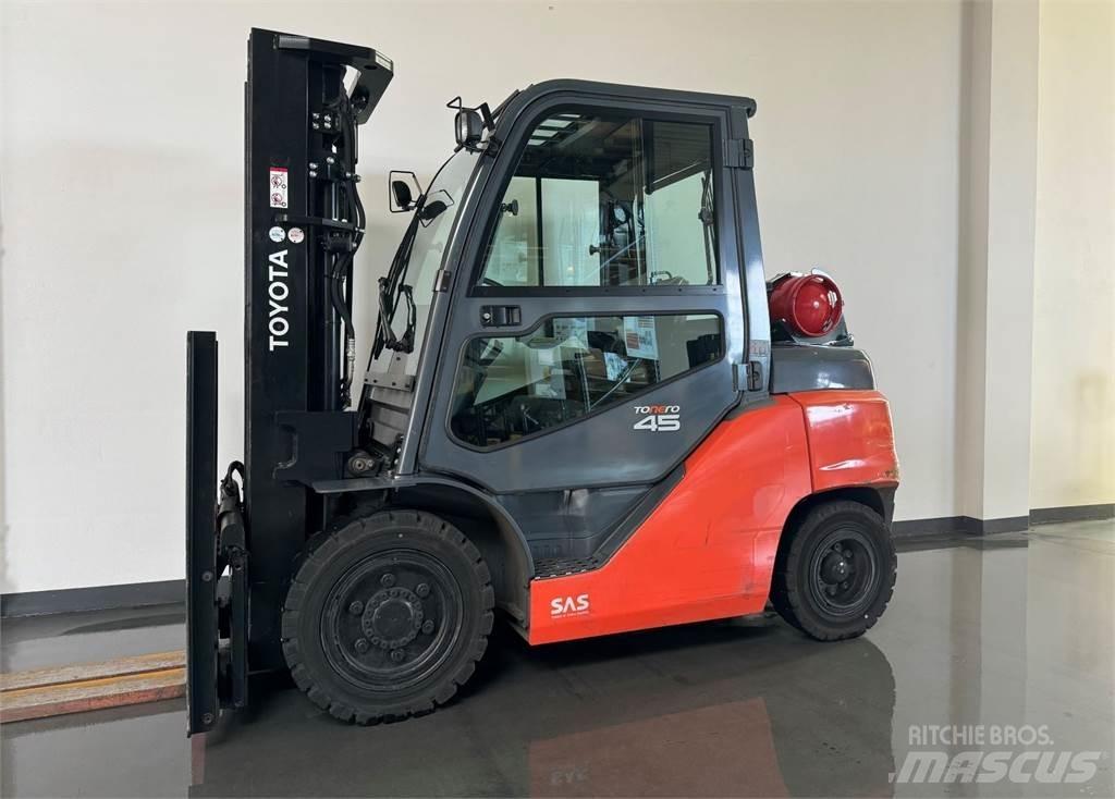 Toyota 8FG40N Propan trucker