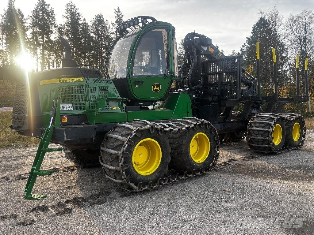 John Deere 1510G Lassbærere