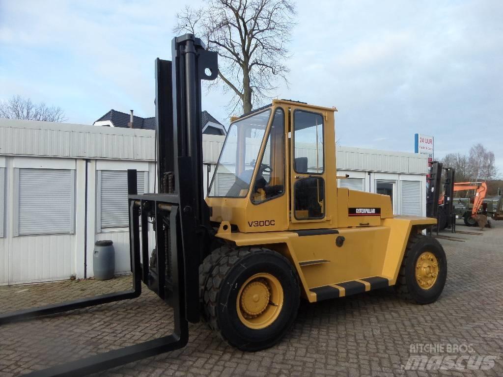 CAT V 300 C Diesel Trucker