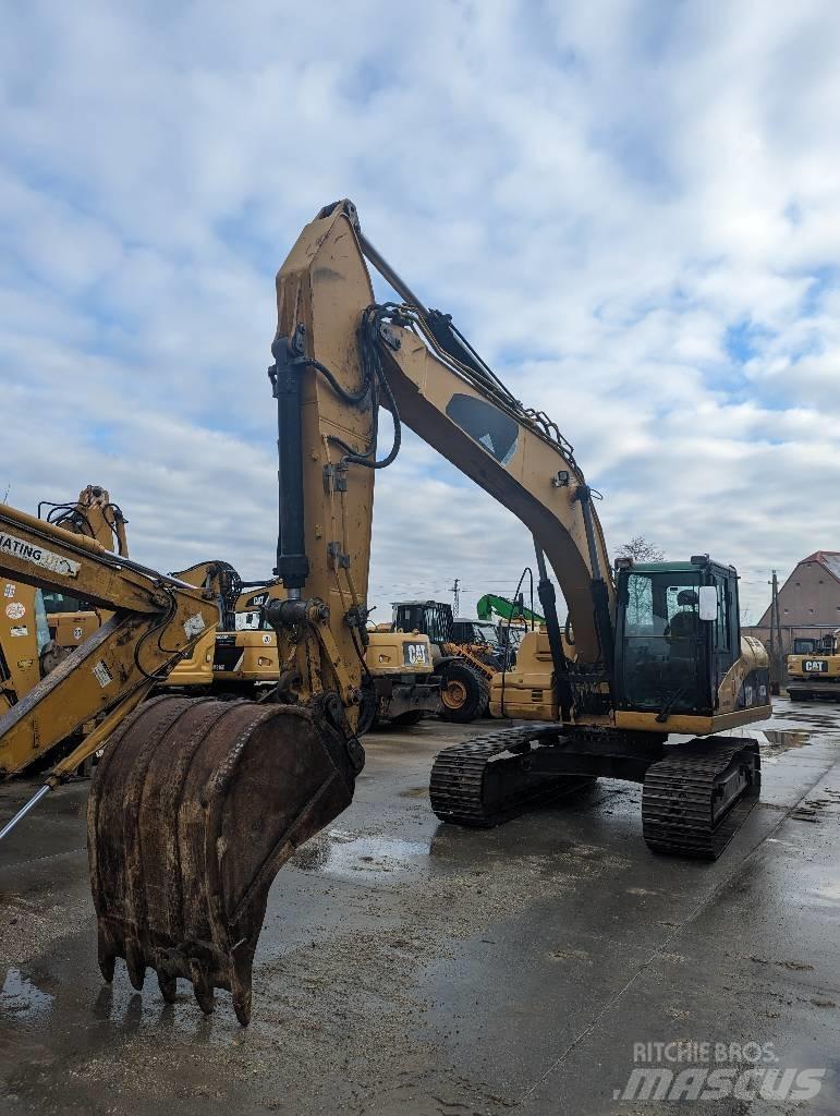 CAT 323 D Beltegraver