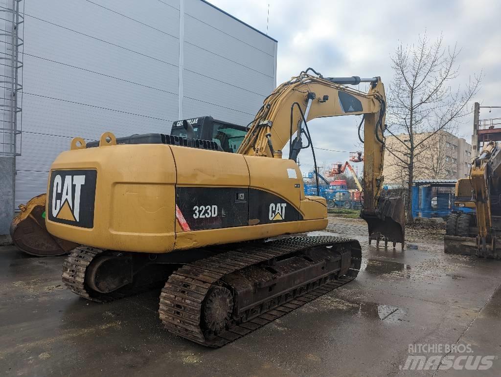 CAT 323 D Beltegraver