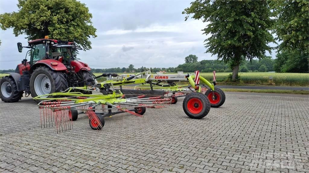 CLAAS Liner 2900 Svanser