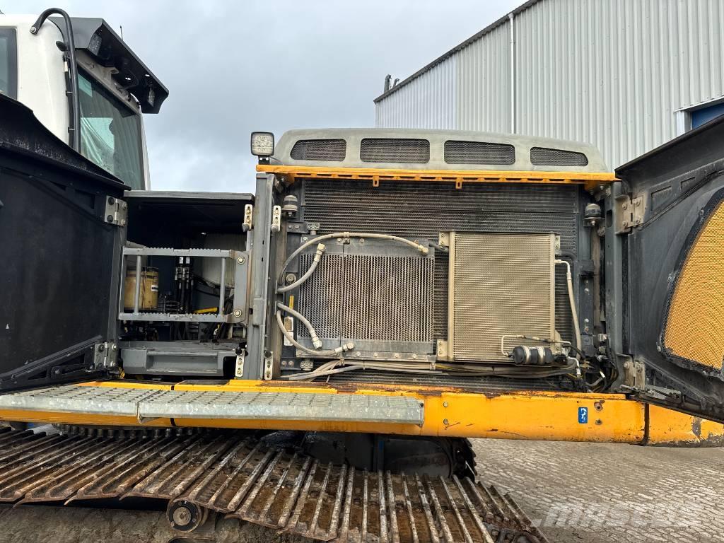 Liebherr R 946 Beltegraver
