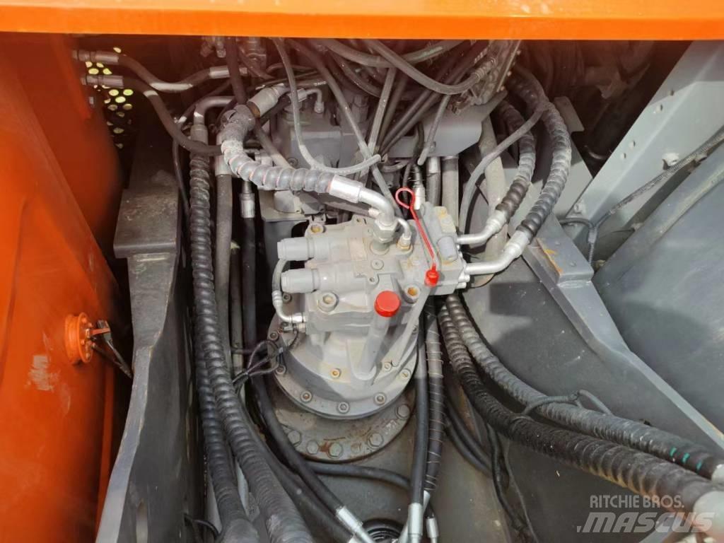 Hitachi ZX200 Beltegraver