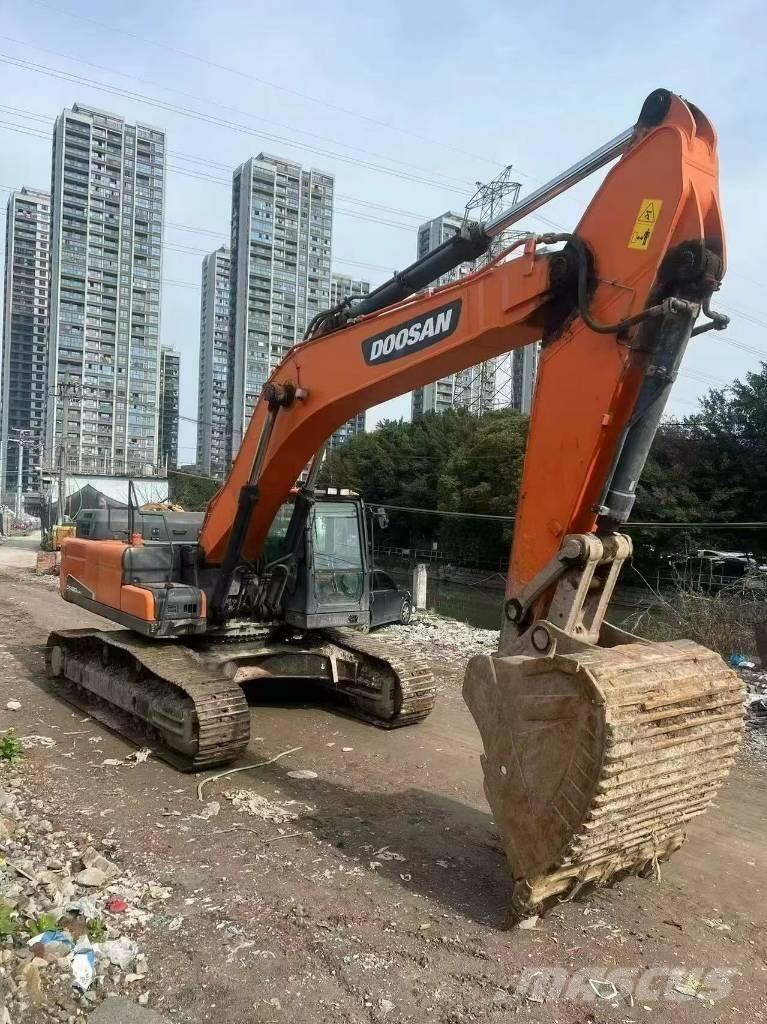 Doosan DX420LC Beltegraver