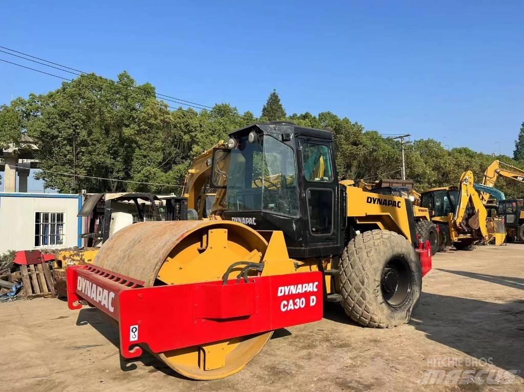 Dynapac CA 30 D Valsetog