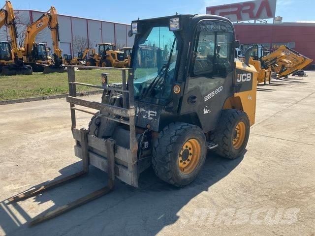 JCB 225 Kompaktlastere
